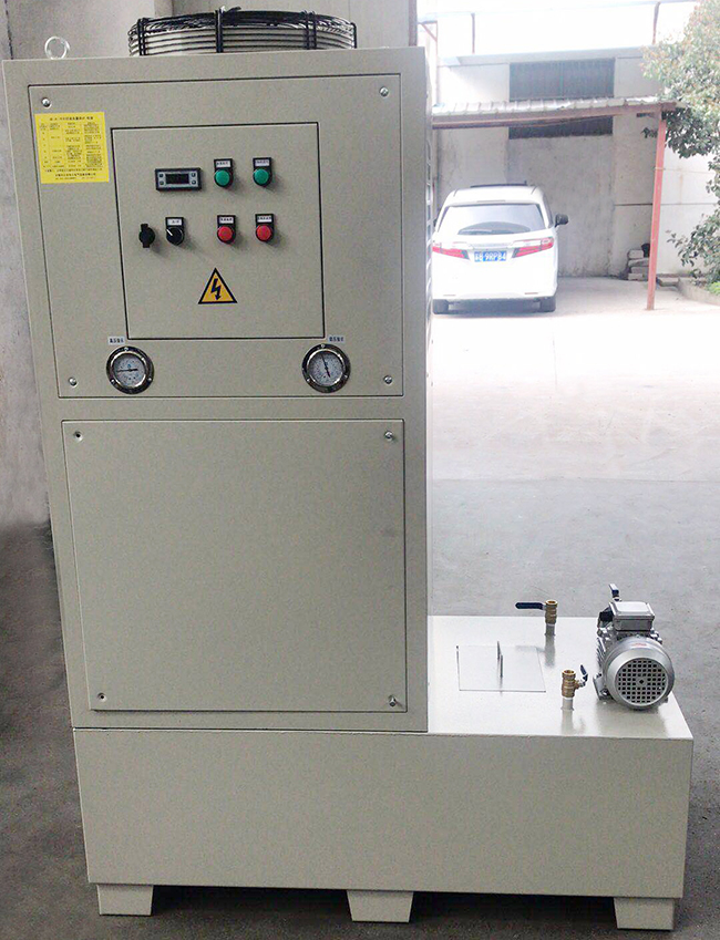 嚴寒降溫天氣，油冷機該怎樣防凍“保暖”？